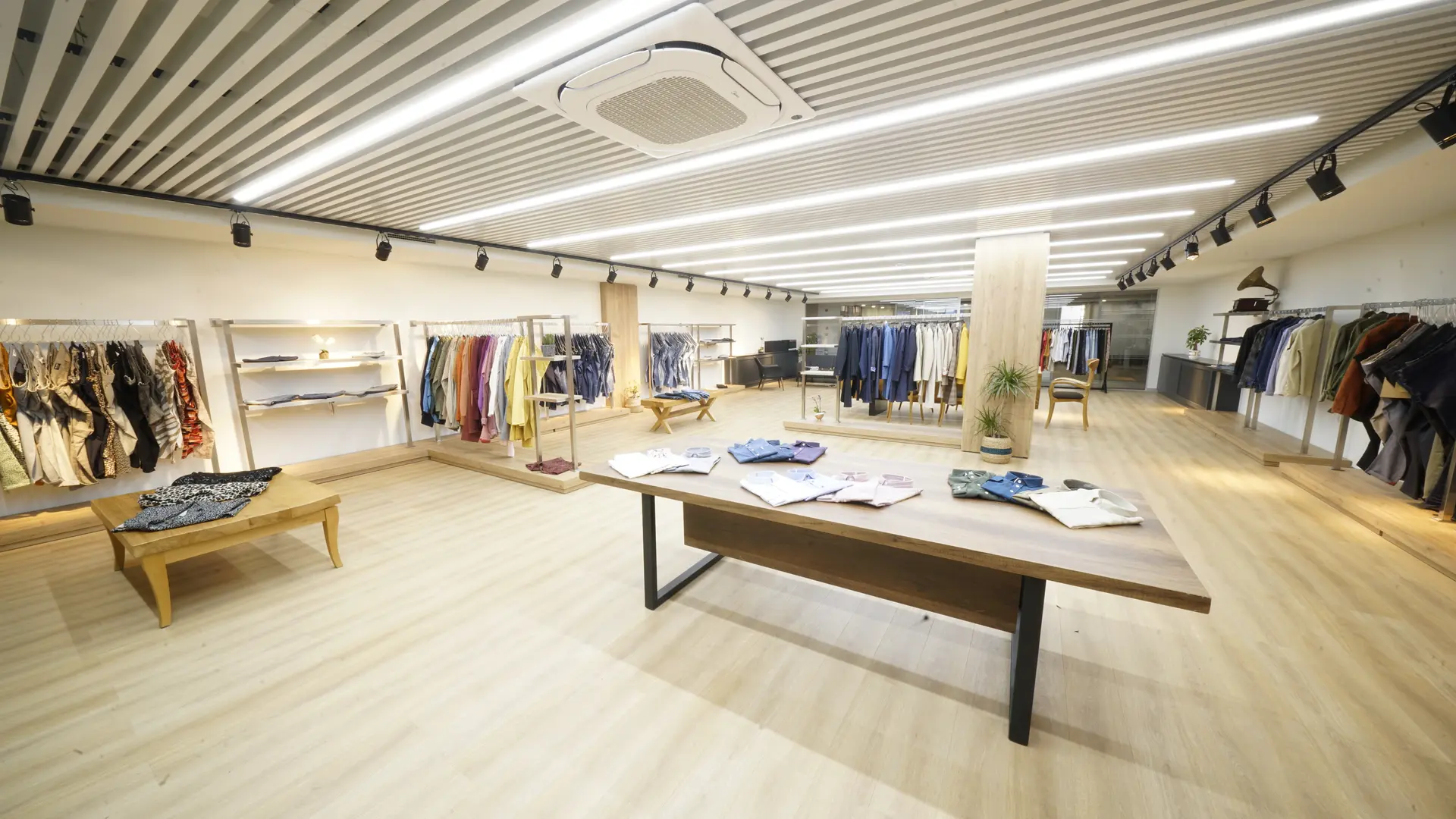 Canlioglu Tekstil showroom with denim and woven samples